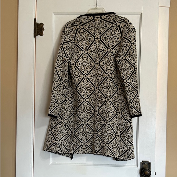 Soft Surroundings Black and Cream Knit Cardigan. Size Medium. - Picture 3 of 7